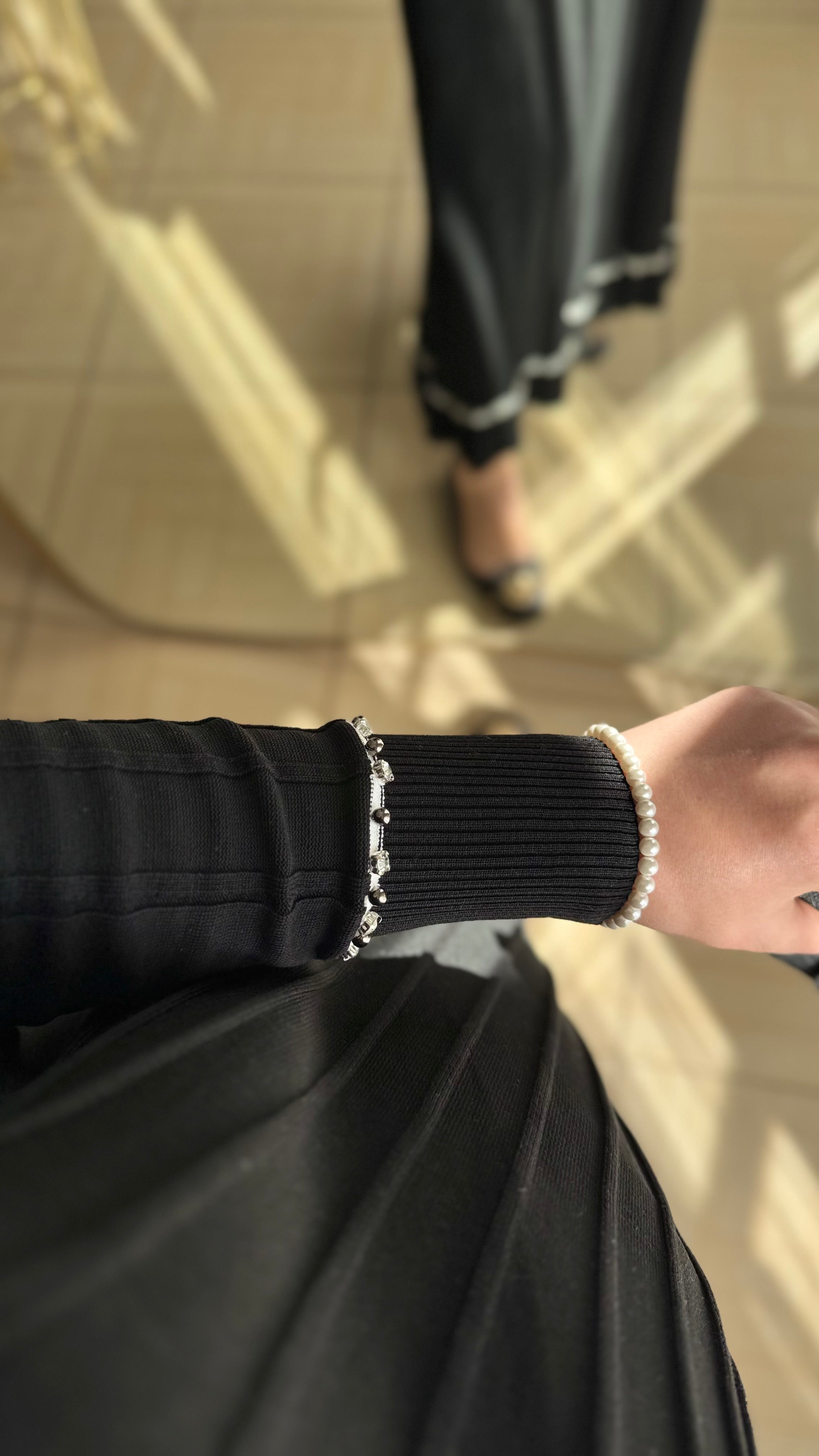 Merserize siyah taşlı elbise