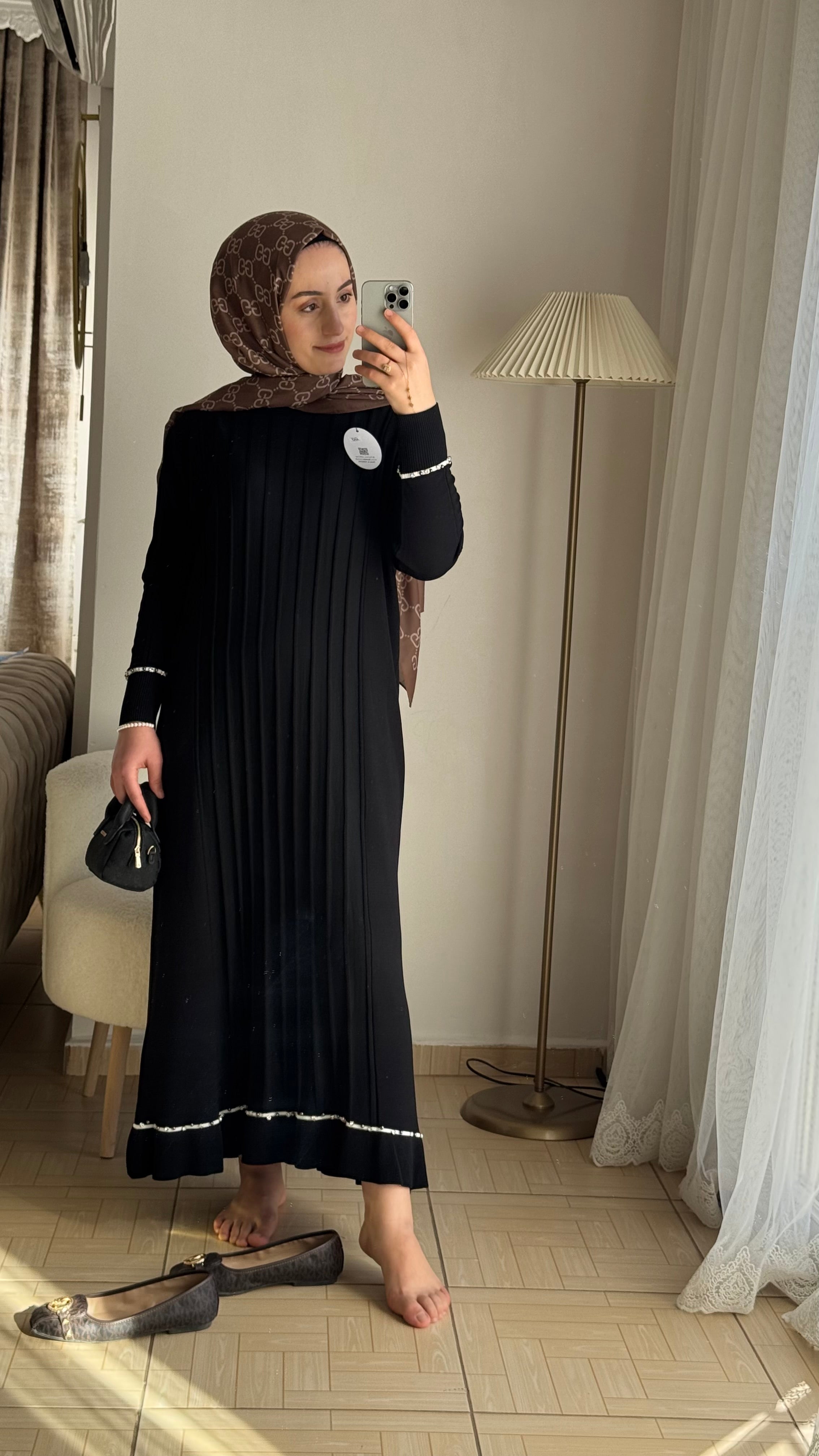 Merserize siyah taşlı elbise