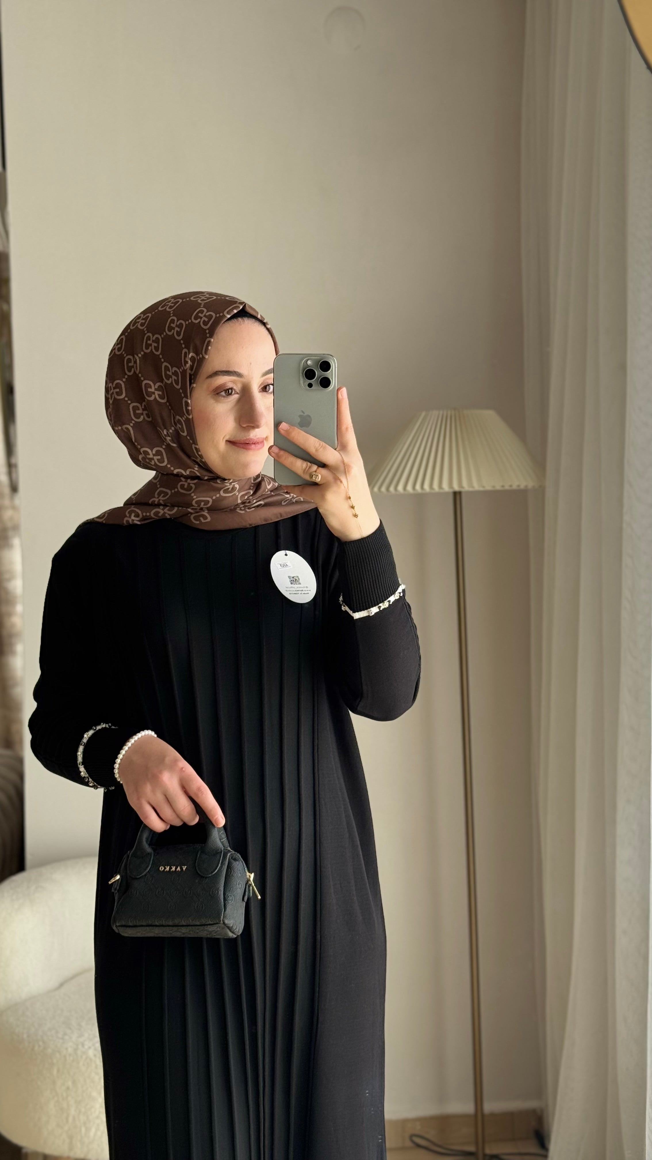 Merserize siyah taşlı elbise